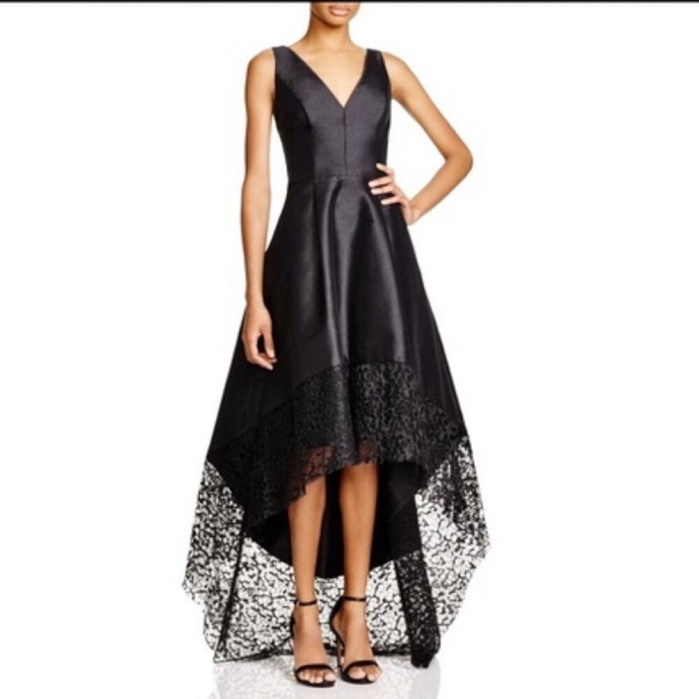 ML Monique Lhuillier Gown Size 22 or 3X Estimated Black V-Neck‎ Lace High-Lo Hem